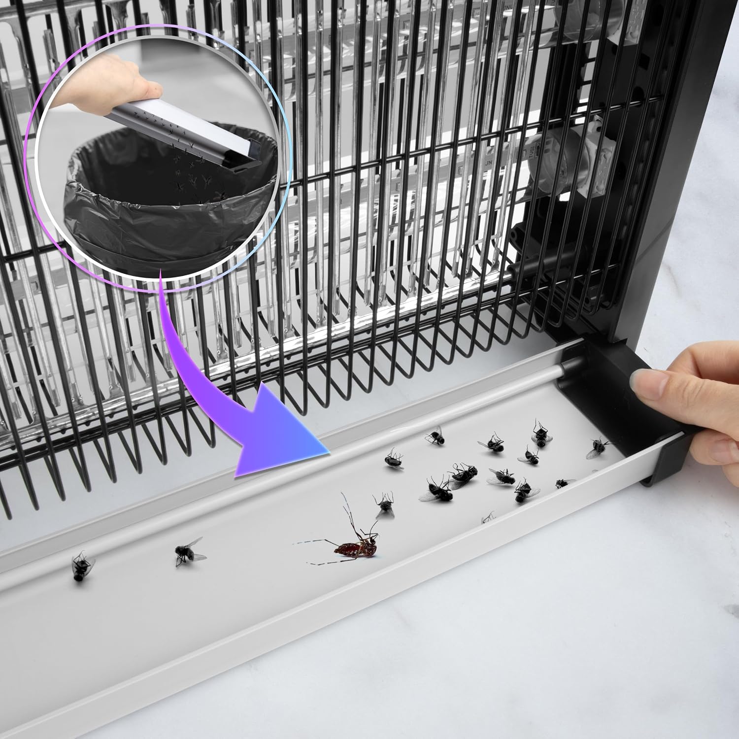 Duronic FK2X4 Lámpara Mata Insectos se muestra que la bandeja de recogida extraíble permite retirar fácilmente los insectos acumulados para una limpieza rápida y un mantenimiento sencillo.