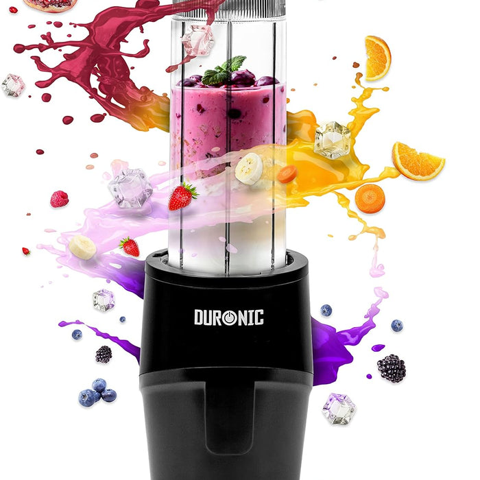 Duronic BL510 Mini Batidora se ve en la imagen la batidora con jugo adentro mientras frutas giran alrededor de la batidora