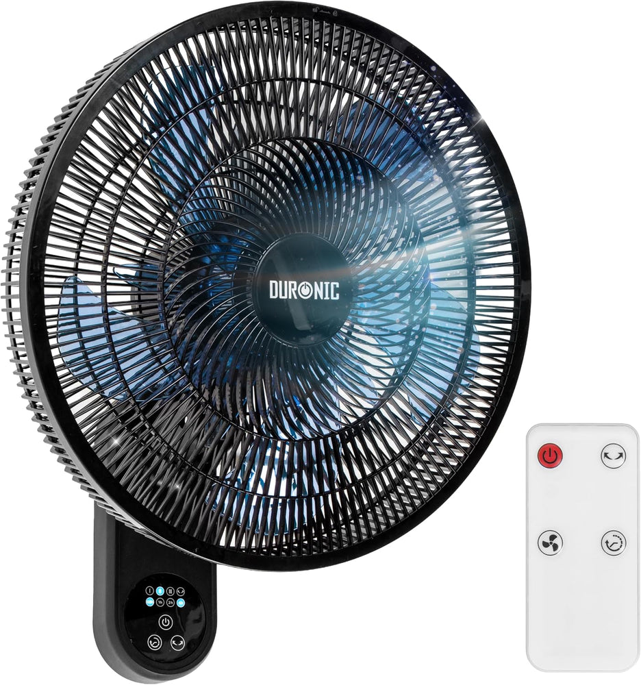 Duronic FN42 BK - Ventilador de pared de 16 pulgadas con oscilación, mostrado con las aspas girando en marcha y su mando a distancia incluido al lado.