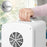 Duronic MFW4 WE Mini Enfriador Portátil Demostrando la portabilidad y ligereza del mini refrigerador con un peso de 1.5 kg gracias al asa integrada en la parte superior