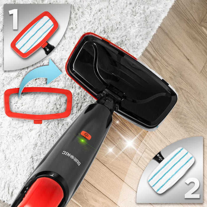 Duronic STM15 BK Mopa de Limpieza a Vapor Mostrando el sistema de limpieza dual: 1) uso del accesorio deslizador rojo para limpiar alfombras y 2) uso directo del paño de microfibra para limpiar superficies de suelos duros
